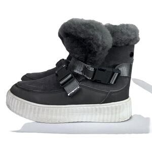 Pajar Winter Boots Womens Size 7-7.5 Gray Suede Sheepskin Lined Buckle Straps